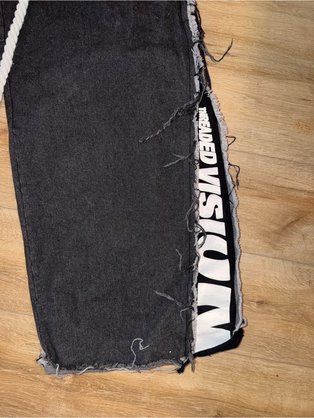 Custom Threaded cargos - Picture 2 of 4